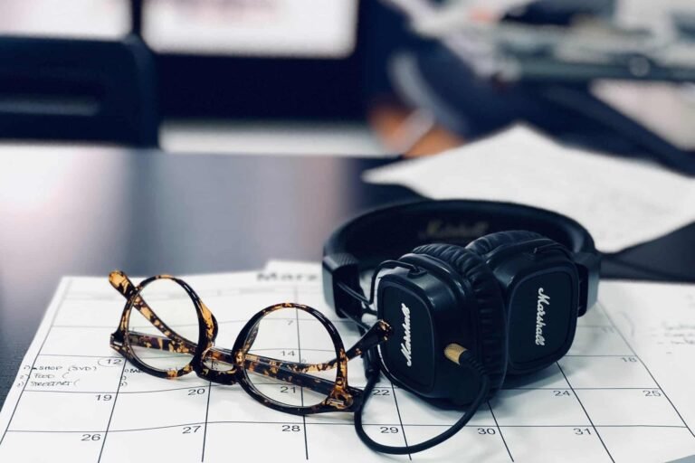 Auriculares Inalámbricos y Controles de Juego